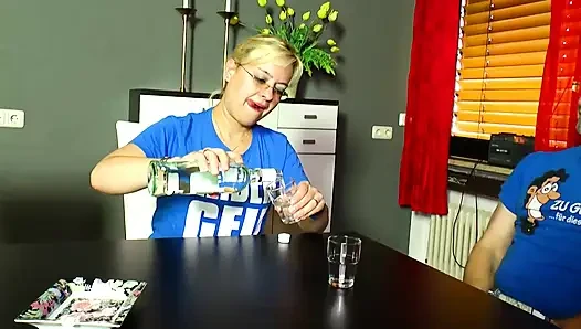 Писсинг-игры Изольды!
