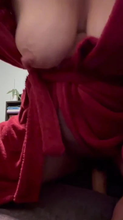 Unforgettable moment from "I fuck my dildo in the sofa, moaning Swedish amatuer, homemade"