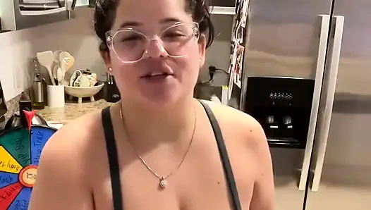 Live Stream with Dani Valentina