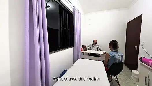 Orthopedic doctor takes off the patient's clothes and ejaculates on her face.