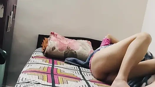 Jilat adik tiriku sampai becek