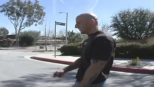 Cooter nakal chica menggemaskan berdenyut lebar terbuka untuk tusukan tusukan yang megah itu