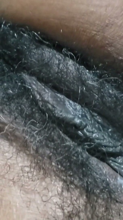 Behold the intense climax of a seasoned babe rubbing her swollen clit to pure bliss | Clip 1