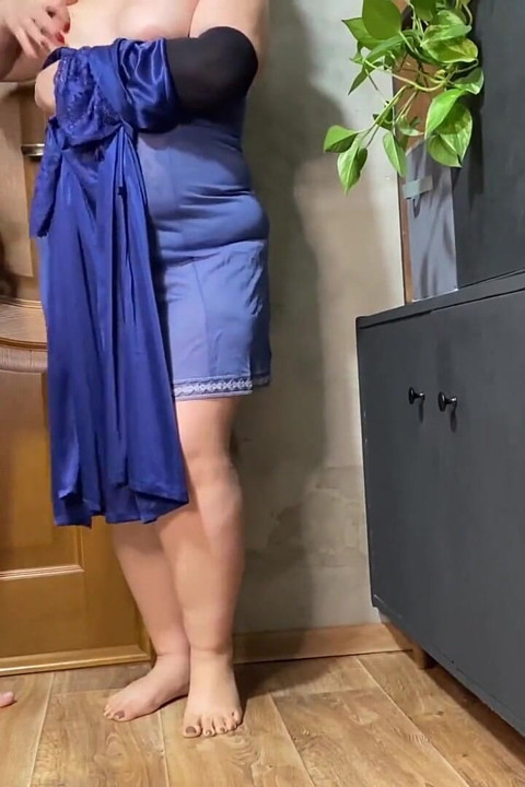 Wow, You're Still so Sexy, Stepmom!