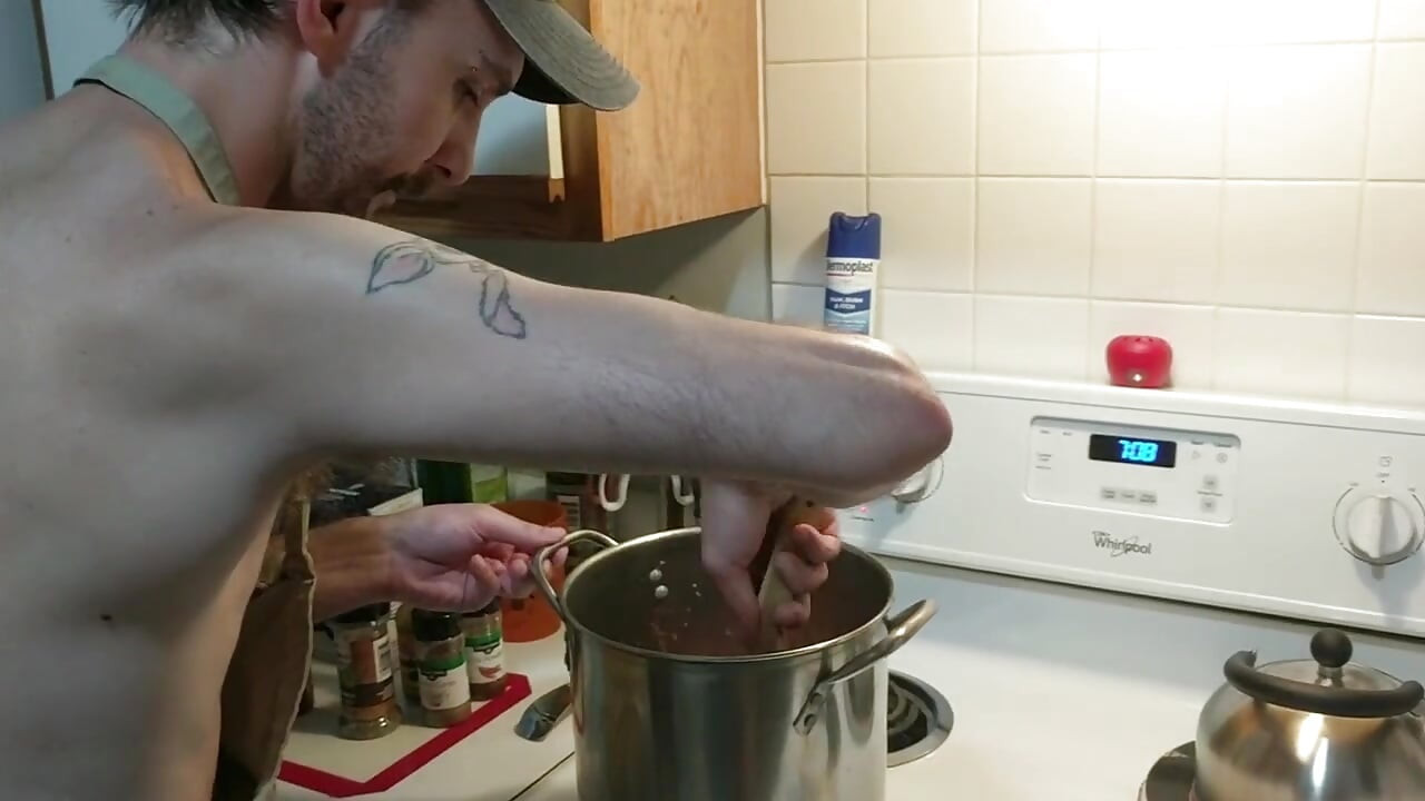 Cum Cooked 3 Leek Chili with Oil Handjob