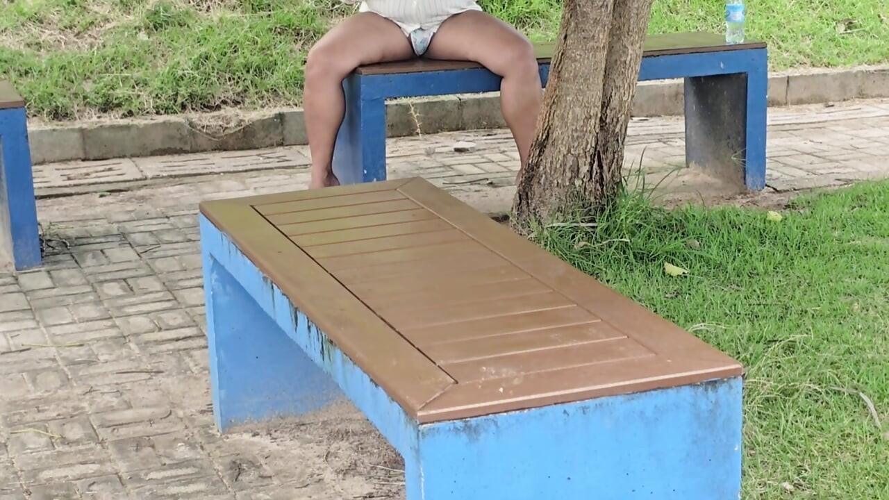 Cammeltoe in her "distracted" panties, lol