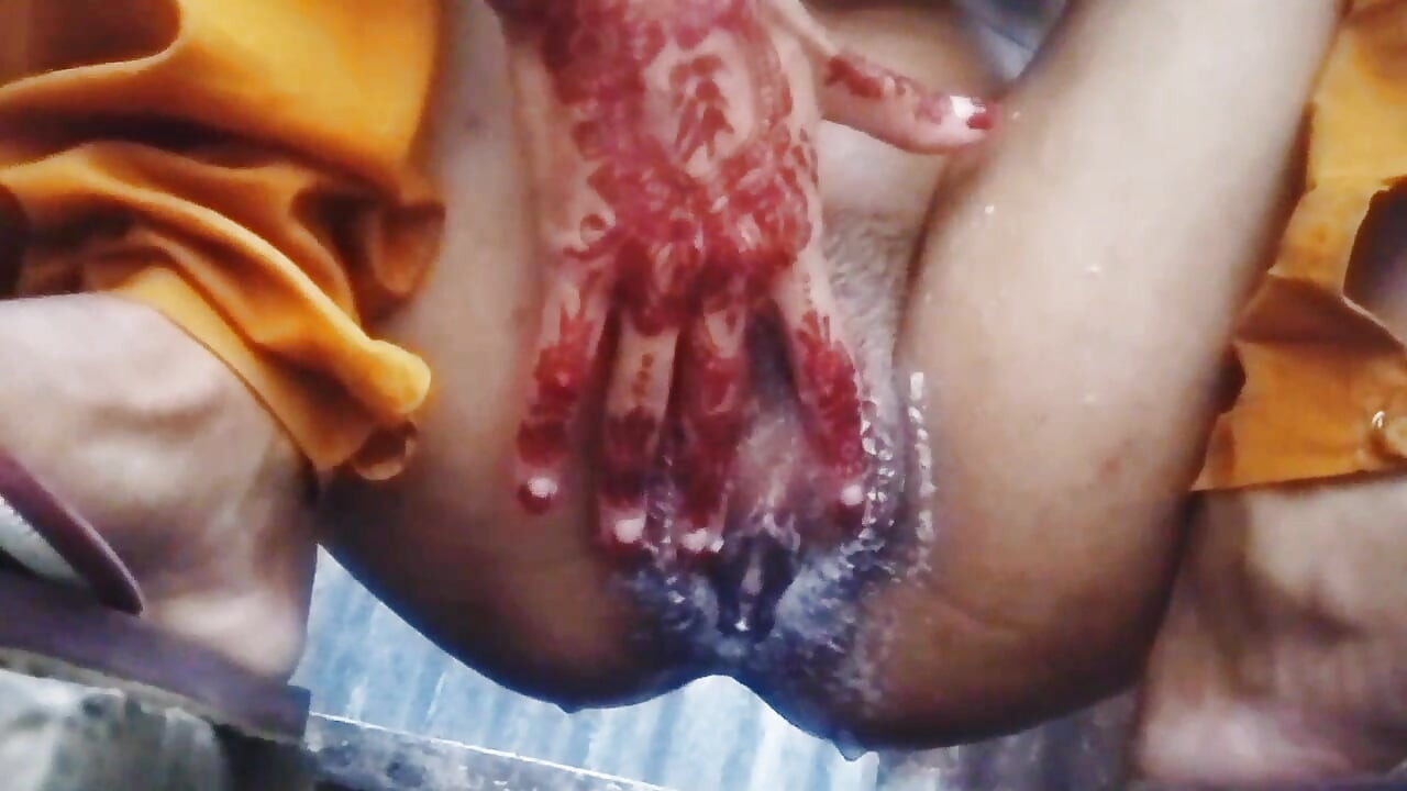 Super steamy Bangladeshi girl solo masturbation you Won't believe, trending now on social media everywhere.