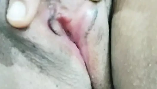 Riya bhabhi ke choot ki khujli