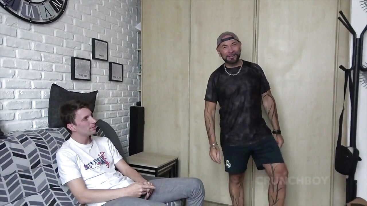 Хьюго Тара відтрахана Габріелем Розою