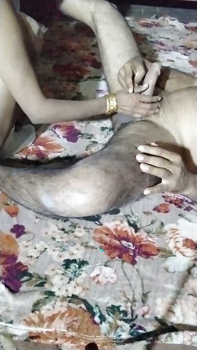 Сводная сестра Saba Gaashti впервые наслаждается