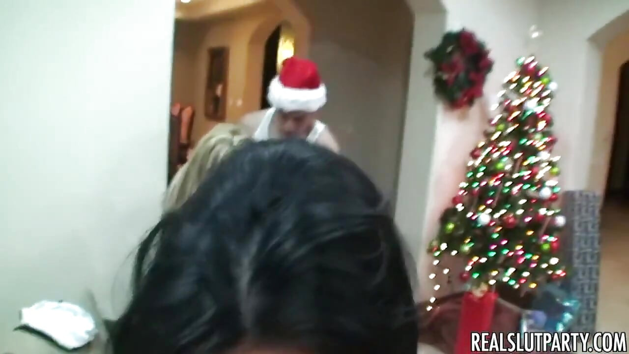 Gerçek sürtük partisi - noel babayı evimize davet eden xxxmas grup seks partisi