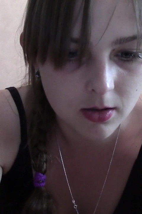 Claire si mostra in webcam