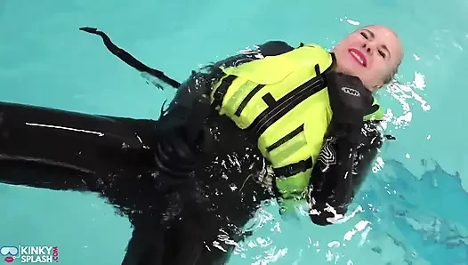 Neoprene Lust: Inflatable Snorkel Vest Pleasure in the Pool