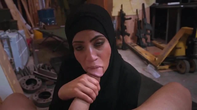 arab suck10.