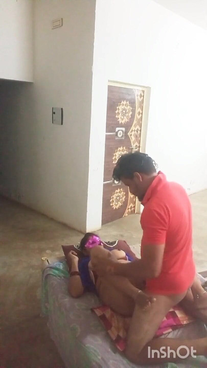 Desi Indian Bhabhi has sex with her boyfriend
