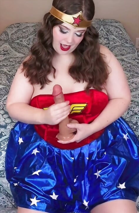 Wonder Woman and the Cum Transferring Villain