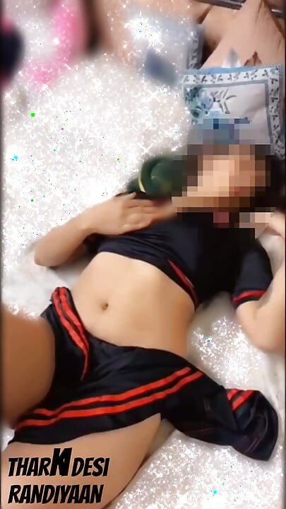 THARKI DESI RANDIYAN - EPISODE 02 : INDIAN SLUT PRIYA SHARMA CRAZY TEASE SHOW