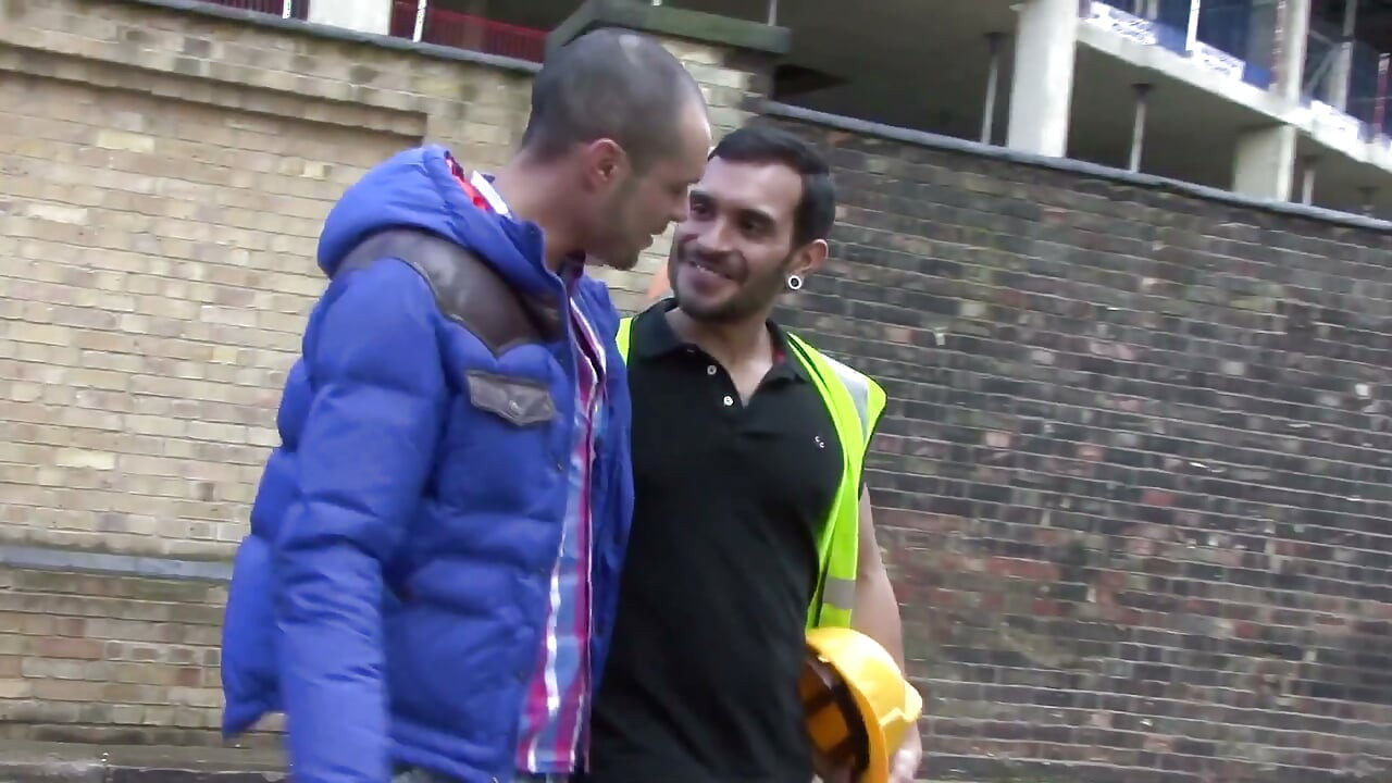 Lucio Saints and Issac Jones in the abandoned building-sex