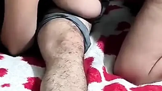 Aku pamer kaki kotorku di depan kamera sambil dicrot di dalam sama pria dominan kulit hitamku