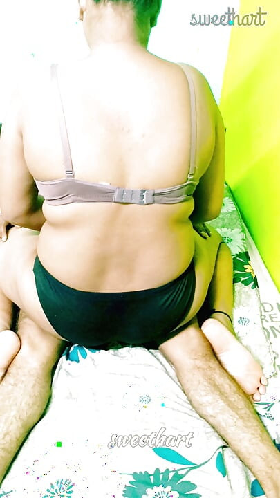 I invited my new boyfriend over, sat on his penis and had sex with him