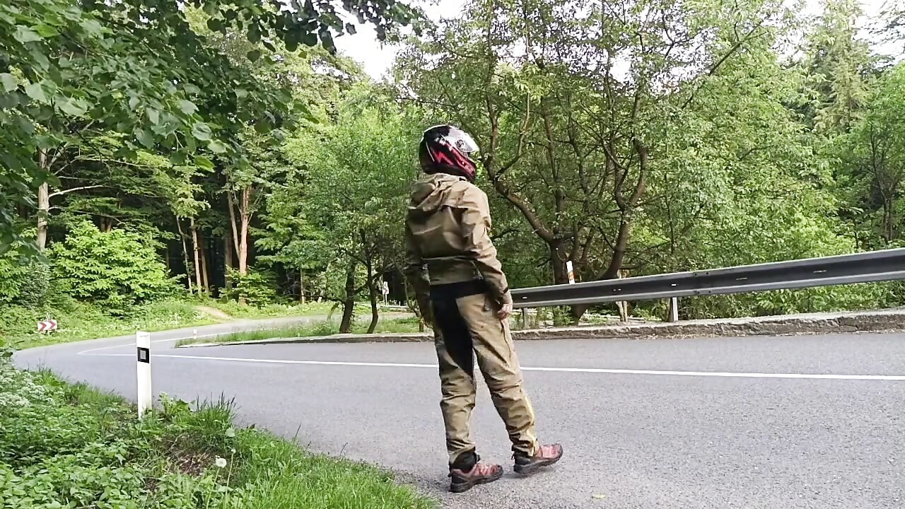 Jerking off in Public on the Road Near a Spring, Caught by a Young Man Masturbating Completely Naked