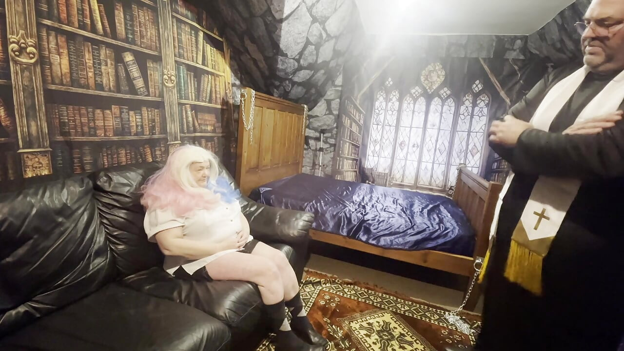 Parte 1: - Vigário e a estudante universitária!