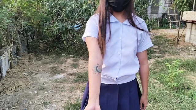 INNOCENT SCHOOLGIRL BEGGING HIS STEPDAD TO FILL HER FEELING HORNY