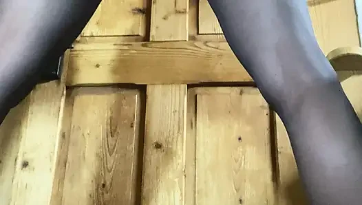 Лара получает ее избиение