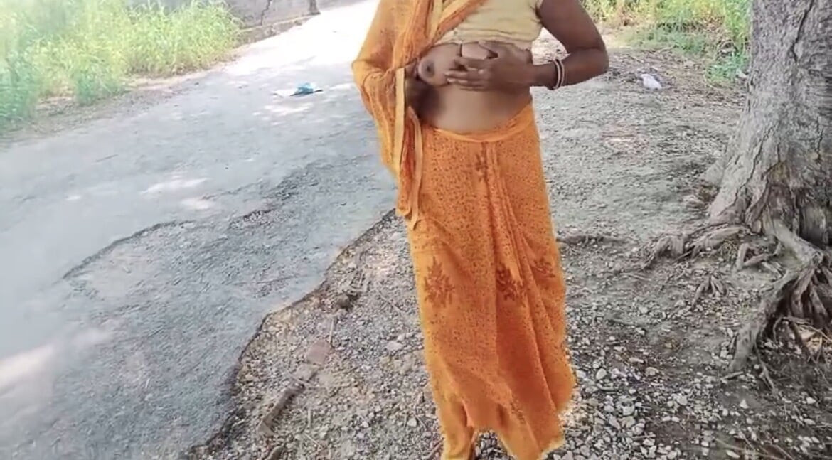 village bhabhi ourdoor sex video in india