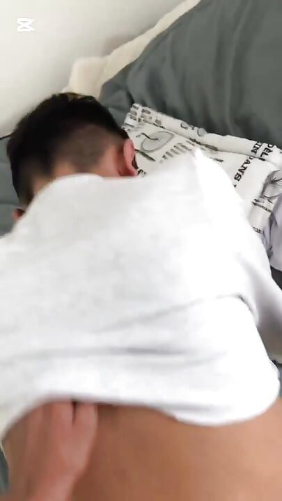 Chicken eating cock for the first time from Venezuelan