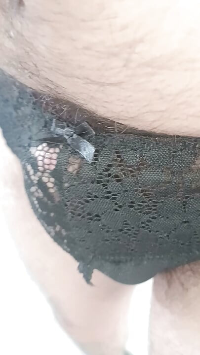 Vibrator me tjera da idem na zahod