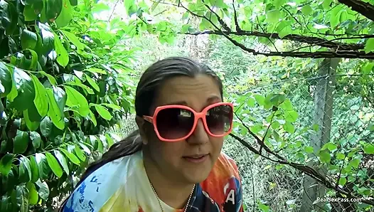 Short and thick brunette outdoor pising and public flashing