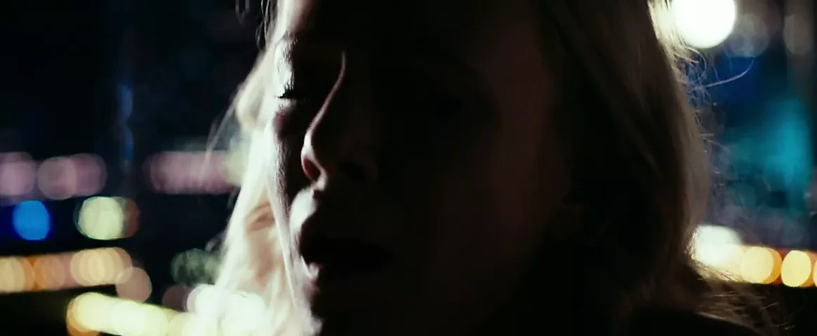 Andrea Stefancikova - 在她的嘴巴下面 (2016)