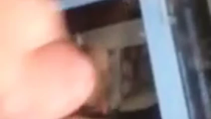 Travis poposunu almamı izliyor