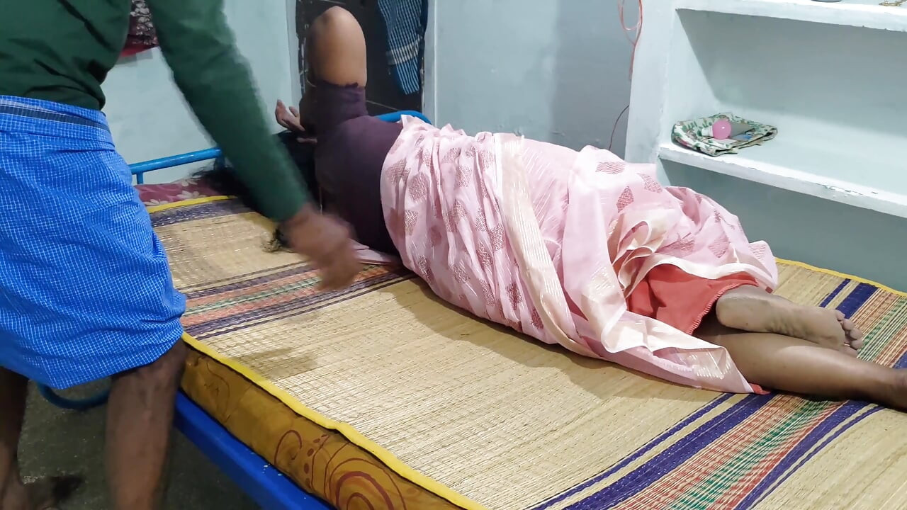 У меня был доминирующий секс с моей тамильской мачехой