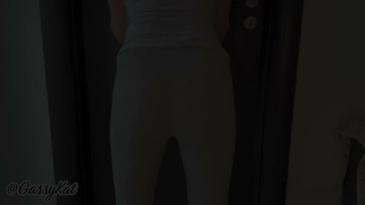 벌거벗은 후장으로 문 옆방