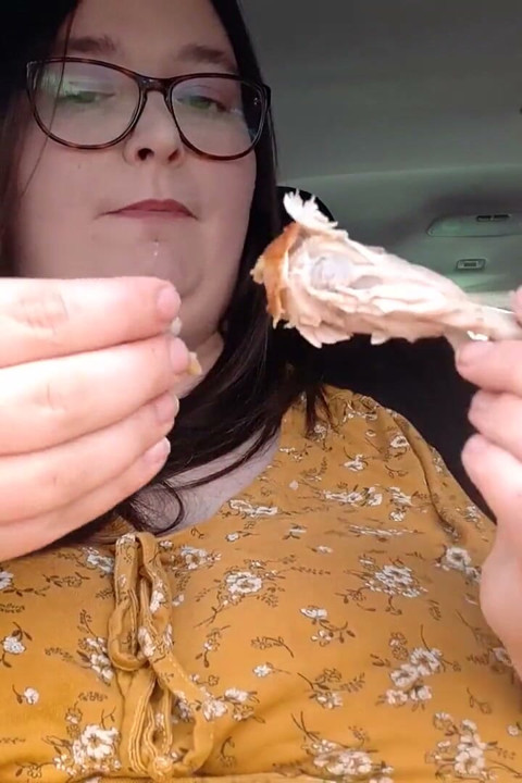 Ssbbw bbw indulges in kfc finger licking