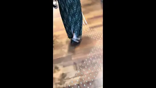 Part 1 "Put it out in the back" Sara (38), a single who hopes to get pregnant for the first time in 18 years. Massive to a beautiful mature woman who has many times stronger sexual desire than pregnancy
