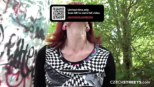 Миссис Irena обожает деньги и член (чешские улицы)