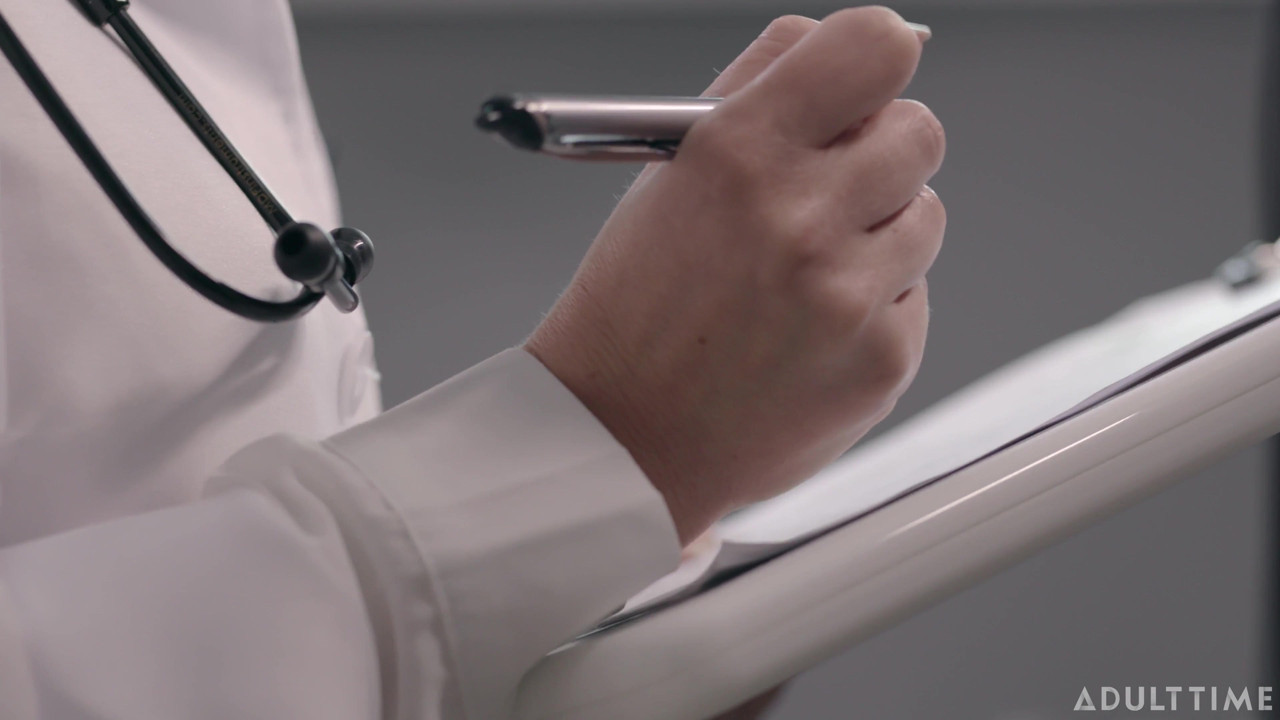 Asmrファンタジー博士。アンジェラ・ホワイトが全身身体検査