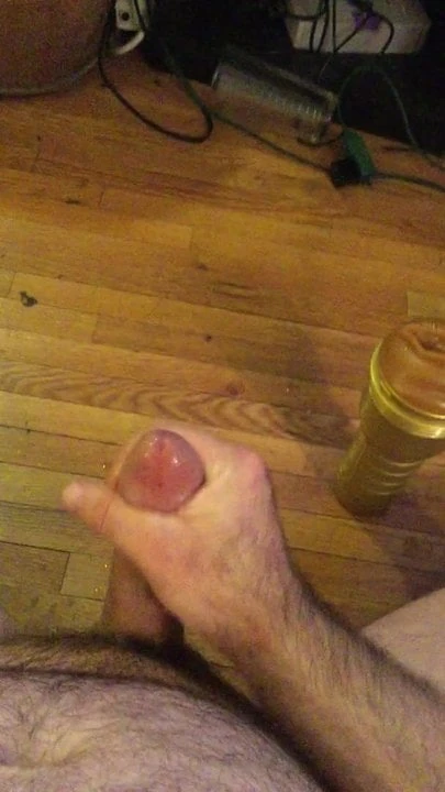 Huge Dick. Huge Cumshot.