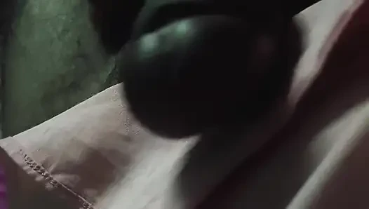 Wife aur husband raat ko sex karte hain aur bada Anand aata Hai jab andar leti Hai