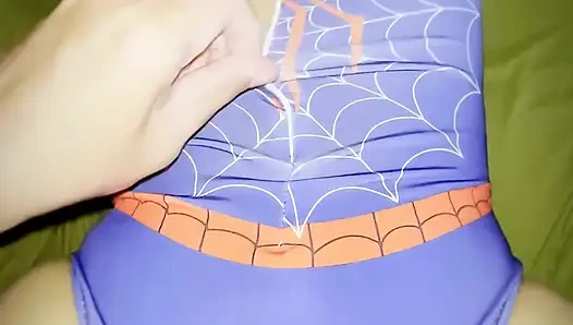 Baldızım çok azgın, birçok kez gelene kadar tatmin olmak için yalvarıyor