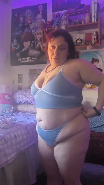 अधोवस्त्र आजमाना