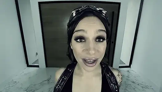 VRCosplayx шаловливая крошка April Olsen как сосалка-блондиночка хочет принять вас очень глубоко, часть 1