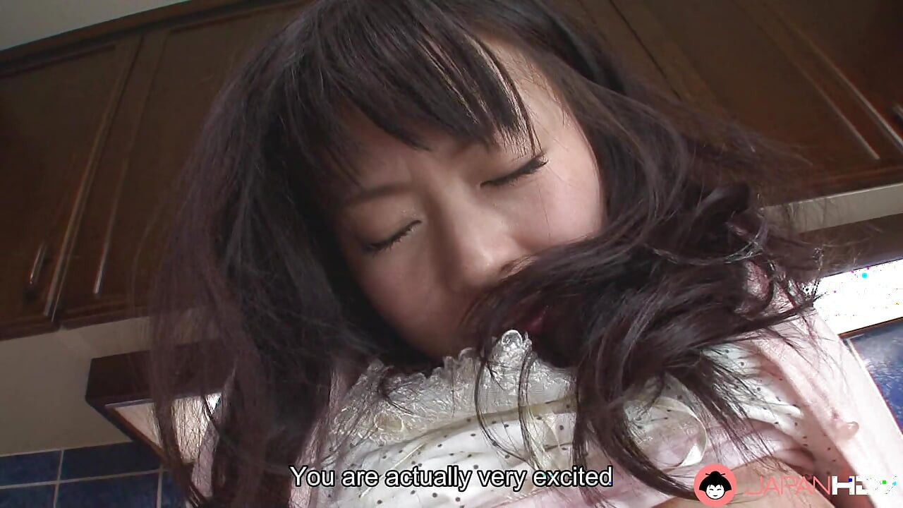 Japanese woman Nozomi Hazuki had oral sex in the kitchen,uncensored.