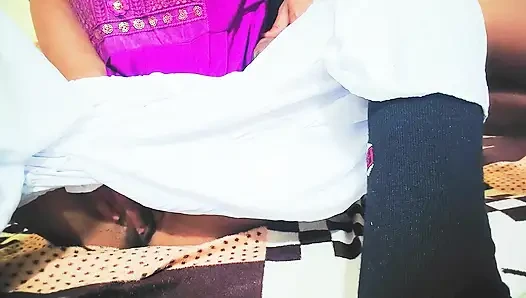 Я трахнул ее, наконец-то - Сексуальное видео Suman Bhabhi, случайный юный секс - Случайный секс с другом-студентом Suman
