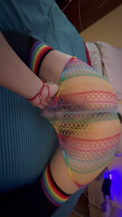 炫耀和抖动多汁的肥屁股!