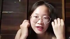 Het poesje en de tieten van een super sexy Aziatisch Chinees meisje deel 8
