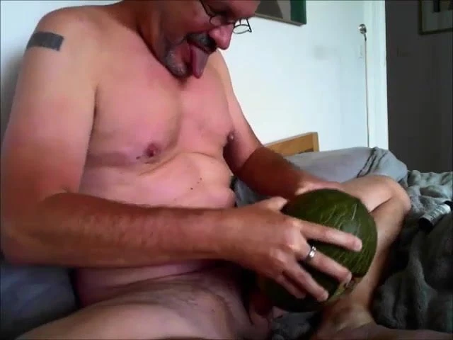 Str8 tata jebe lubenicu
